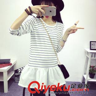 秋裝一區(qū) 977#2015新款韓版休閑寬松打底上衣細(xì)條紋中長(zhǎng)款長(zhǎng)袖袖T恤原始圖片2