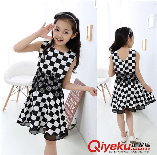 2015年6月新品 女童2015新款夏裝兒童黑白格子露肩吊帶裙背心裙寶寶時(shí)尚連衣裙原始圖片3