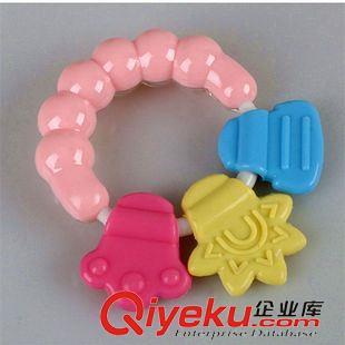 哺喂用品 一件代發(fā) 小雞卡迪幼兒響鈴型牙膠出牙期寶寶必備品磨牙器固齒器