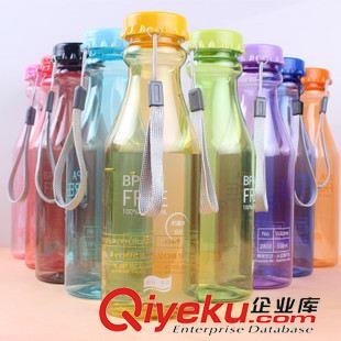 杯子 隨手杯 塑料雙層水杯 糖果色保溫杯 帶掛繩手拎便攜杯 廣告地址杯子批發