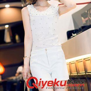 6月新款第十二期 Y3985#新款夏季女裝 復(fù)古浮雕花紋百搭短褲+花邊蕾絲背心 套裝原始圖片2