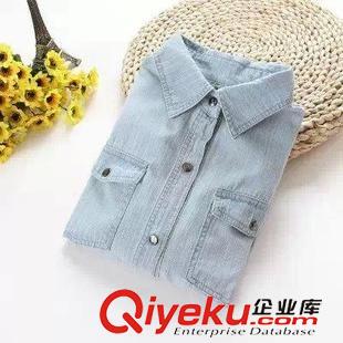 7-8號(hào)新款 水洗牛仔經(jīng)典下口袋長(zhǎng)袖翻領(lǐng)修身大碼顯瘦牛仔衣女襯衫