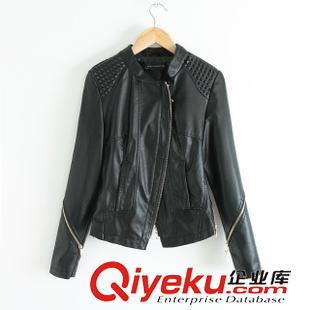 皮衣 同款歐美秋冬新立領(lǐng)壓花鉚釘手臂拉鏈修身斜拉鏈機(jī)車皮衣女外套原始圖片3