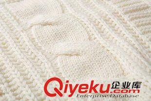 11-12號(hào)新款 秋冬款女 歐美風(fēng)圓領(lǐng)寬松高腰露臍純色線(xiàn)衣套頭麻花短款毛衣女原始圖片3