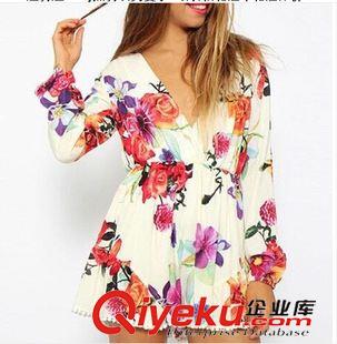 8月3日 2015EBAY速賣通爆款{zx1}款印花V領(lǐng)性感長袖連體短褲
