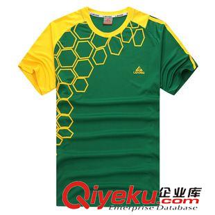 4月新品 2018批發(fā)新款 短袖透氣速干定制光板足球隊(duì)服比賽訓(xùn)練服男足球服