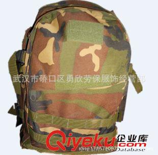 07陸軍配飾用品 廠家直供/軍綠帆布斜跨背包/雷鋒書包/戶外包/