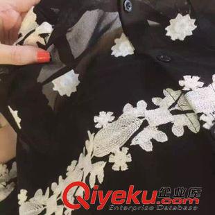 秋季女裝新款 歐洲站2015時尚{zx1}款秋款女裝雪紡刺繡花襯衫+釘鉆短褲套裝原始圖片2