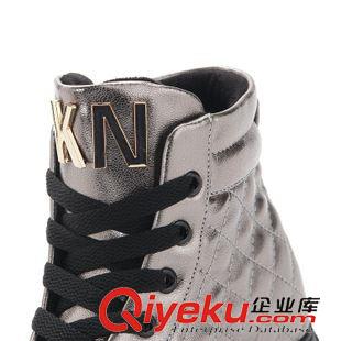 8月21日-31日新品 2015新款方格運(yùn)動(dòng)鞋女高幫金色字母潮休閑鞋韓版平底單鞋系帶女鞋