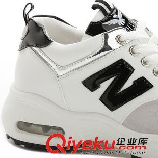 8月21日-31日新品 zp氣墊底運動鞋2015秋季新款休閑鞋厚底內增高松糕跟女鞋單鞋潮原始圖片3
