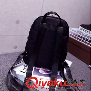 8月新款{dy}批 批發2015新款熱銷優質尼龍布鉚釘雙肩包學生書包潮女旅行女士背包原始圖片2