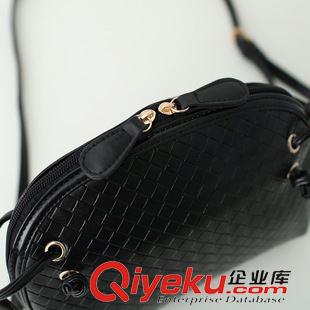八月新款女包 2014新款歐美簡(jiǎn)約包包女士時(shí)尚編織格子貝殼女包單肩斜挎潮流小包原始圖片3