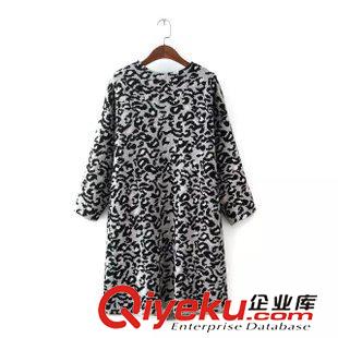 21-25新品 MI秋季女裝新品開衫 滿身豹紋圖案長(zhǎng)袖兩口袋毛衣