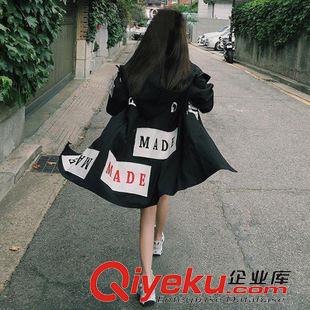 9.6 GD權(quán)志龍同款2015秋款上新街拍港范字母貼標(biāo)連帽中長款風(fēng)衣外套女原始圖片2