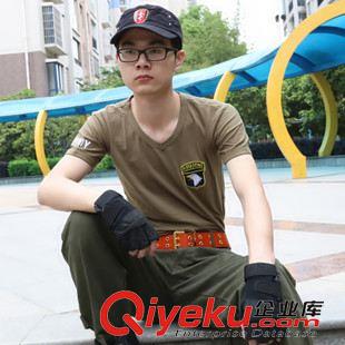 軍迷T恤 批發空軍一號半袖休閑打底衫短袖男士修身短袖T恤緊身V領迷彩短袖