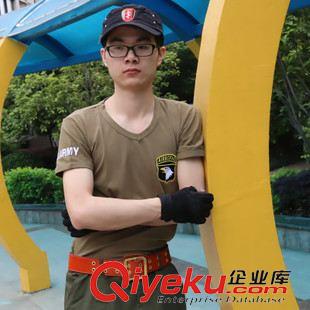 軍迷T恤 批發空軍一號半袖休閑打底衫短袖男士修身短袖T恤緊身V領迷彩短袖