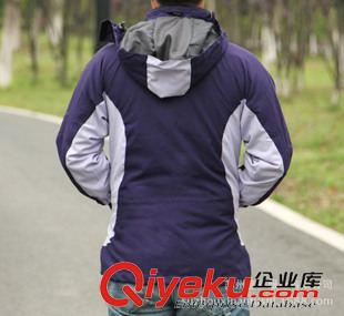 現貨 三合一女款沖鋒衣保暖透氣登山服冬季防寒騎行沖鋒衣廠家定制批發