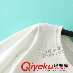 6月16日新品 V370 小青家女裝 夏季新款百搭字母圖案圓領(lǐng)寬松中長款五分袖T恤