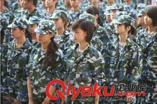 未分類 廠家低價批發學生軍訓迷彩服套裝 大中學校園服裝批發 作訓套服