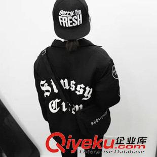 9月23日NEW 15秋冬新款 韓國(guó)東大門(mén)復(fù)古寬松簡(jiǎn)約花朵刺繡中長(zhǎng)款棉衣棉服女