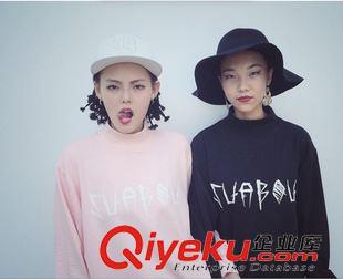 8月25日NEW 15秋季新款 韓國(guó)東大門原宿風(fēng)字母印花寬松百搭高領(lǐng)長(zhǎng)袖衛(wèi)衣