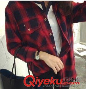 7月18日NEW 15夏季新款 韓國東大門復(fù)古寬松做舊潑墨漆點(diǎn)破洞直筒牛仔褲