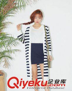 7月9日NEW 15秋季新款 學(xué)院風(fēng)休閑寬松中長款毛呢格子文藝復(fù)古格子外套