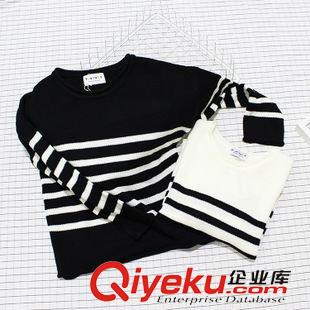 2015年09月09新款 毛衣女實(shí)拍 韓國(guó)代購2015秋冬經(jīng)典黑白條紋拼色寬松純棉針織衫原始圖片3