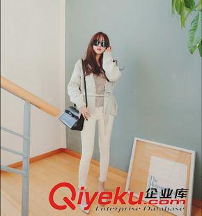 2015年09月09新款 毛衣女實(shí)拍2015年秋冬季新款街頭純色針織系帶V領(lǐng)開(kāi)衫配腰帶毛衣原始圖片3