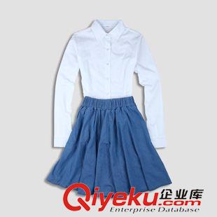 促銷服、專柜制服 供應(yīng)女式套裝、商場制服、化妝品專柜制服、員工制服等服裝