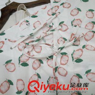 主推三【T恤系列】 2015新款韓版V領水果印花綁帶掉肩短袖上衣女原始圖片3