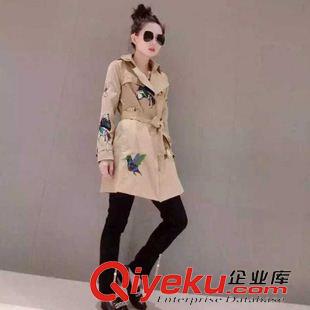 秋裝 {dy}季 2015秋裝新款風衣外套中長款寬松大碼女飛鳥印花修身大衣精品批發原始圖片2