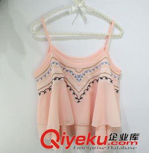 夏季新品7月30 甜美民族風(fēng)刺繡花紋吊帶雪紡背心衫小上衣女韓國東大門2015夏新款原始圖片3