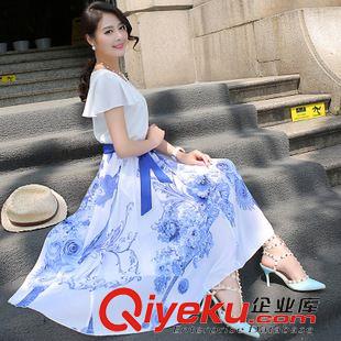 夏季新品7月25 韓版修身連衣裙兩件套2015夏季新款釘珠蕾絲上衣網(wǎng)紗蓬蓬裙套裝潮