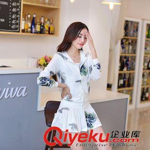 8月2期 2015秋季女裝新款韓版上衣 波點印花蕾絲袖 圓領修身長袖雪紡衫