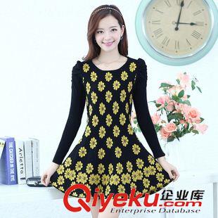 7月3期 2015秋裝新款韓版女裝氣質(zhì)百搭朵朵花針織連衣裙廠家批發(fā)（實拍）原始圖片3