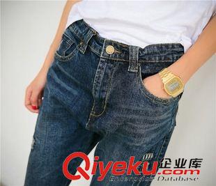 牛仔褲 打底褲 休閑褲 實(shí)拍2015春夏女裝新款寬松刺繡顯瘦時(shí)尚抓紋牛仔褲小垮褲潮原始圖片3