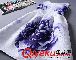 六月新款 2015（實(shí)拍）歐美復(fù)古風(fēng) 三朵花無(wú)袖背心連衣裙 打底蓬蓬公主裙原始圖片3