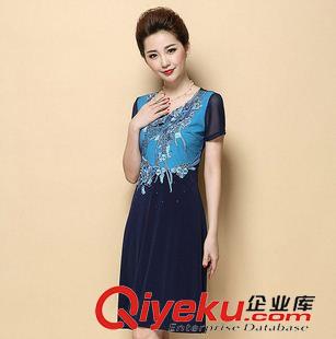 六月新款 2015夏季新款 大碼連衣裙 氣質(zhì)胖mm修身顯瘦短袖連衣裙 gd刺繡原始圖片3