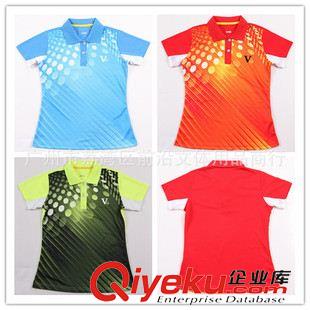 V運(yùn)動(dòng)服 新款情侶裝休閑運(yùn)動(dòng)服 男女裝羽毛球服翻領(lǐng)短袖配短褲套裝1090