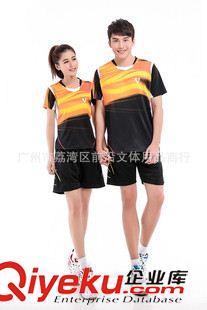 V運動服 15年新款情侶款休閑運動服  男女短袖反領(lǐng)國家隊羽毛球服套裝2071