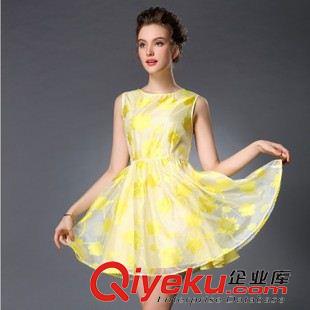 2015歐美高端面料潮裝 ChunMeiNa/實拍2015新款 女裝白色簡約品質高腰圓領鏤空連衣裙