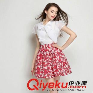 2015歐美gd面料潮裝 歐洲站2015夏季新款 歐美范蝴蝶領拼接撞色泡泡短袖OL連衣裙